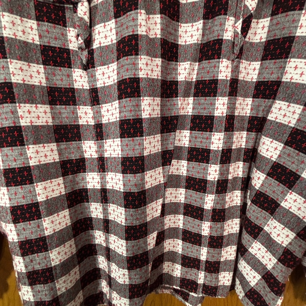 Terra & Sky blouse with black, white and Gray Checkered Top with Red Detail - Picture 7 of 9